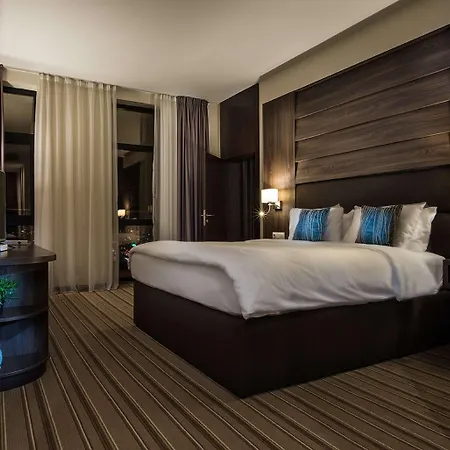 Premier Airport 4*