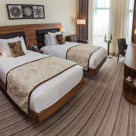 Hotel Premier Airport 4*
